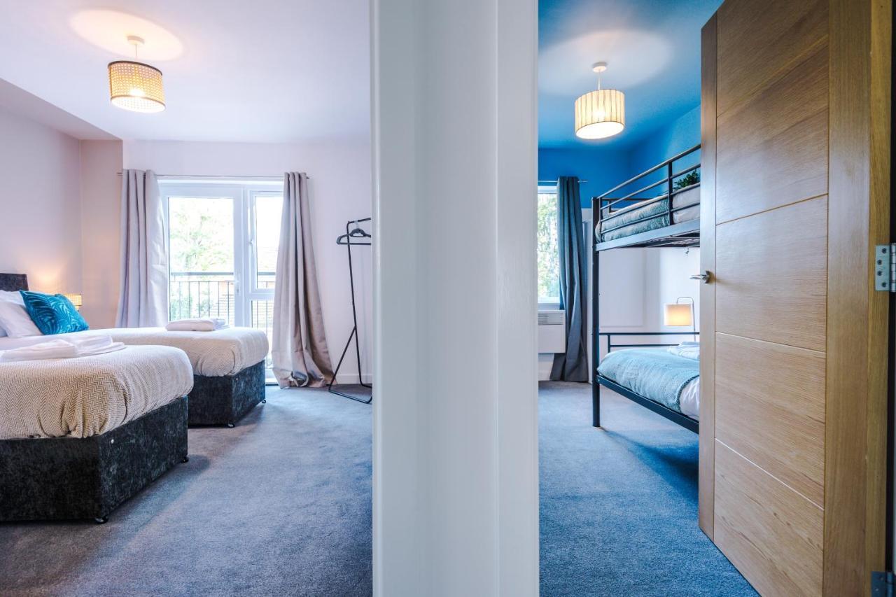 Greenstay Serviced Apartments: Versatile 2-Bed for Short & Long Stays Formby Exterior photo